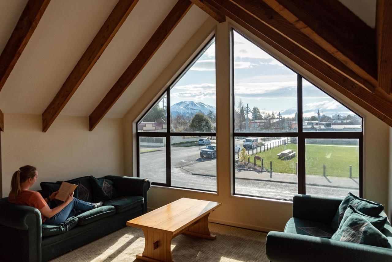 Lodge Snow Denn *